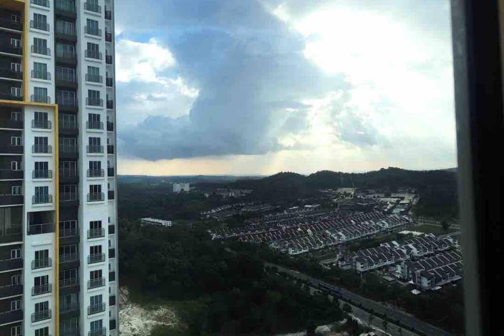 盛婷民宿a S&Thomez 2Bedrooms Mesamall Wifi Klia Usim Miu Inti Nu Nilai Dış mekan fotoğraf
