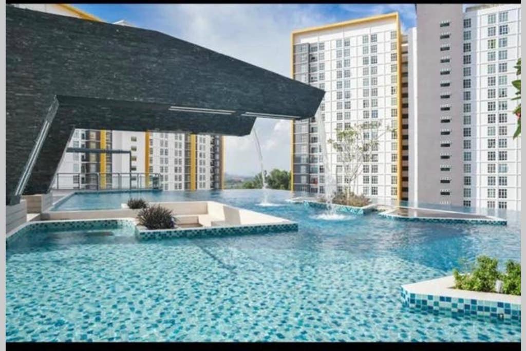 盛婷民宿a S&Thomez 2Bedrooms Mesamall Wifi Klia Usim Miu Inti Nu Nilai Dış mekan fotoğraf
